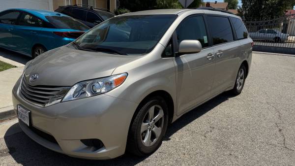 2015 Toyota Sienna