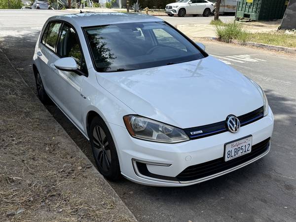 2016 Volkswagen E-Golf