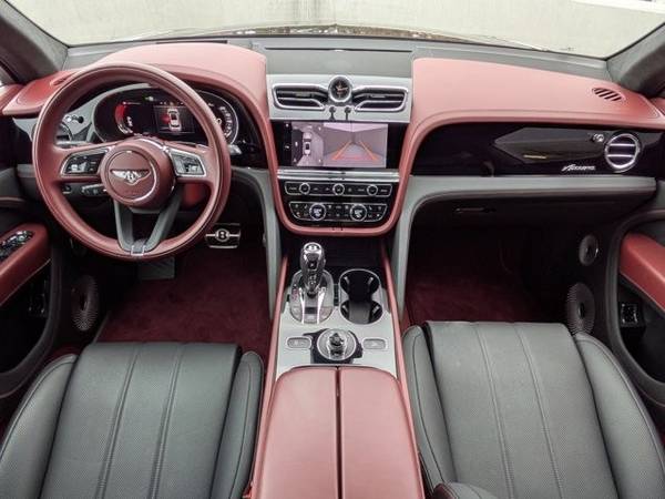 2025 Bentley Bentayga