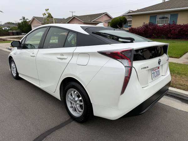 2016 Toyota Prius
