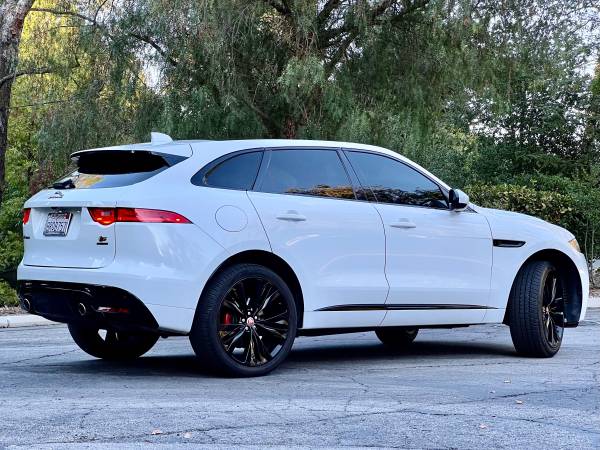 2017 Jaguar F-Pace