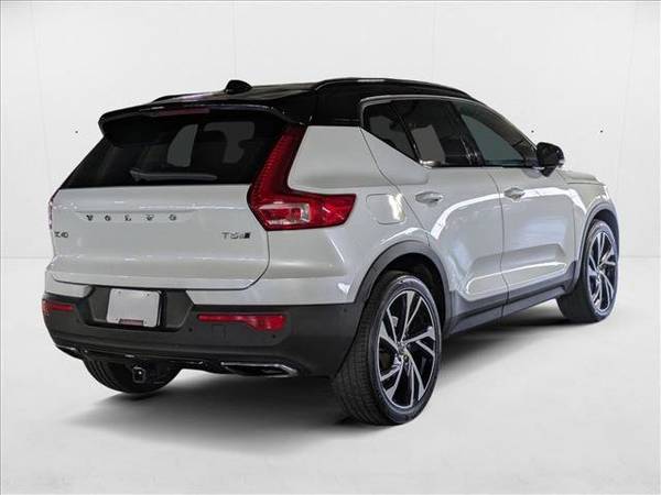 2020 Volvo XC40