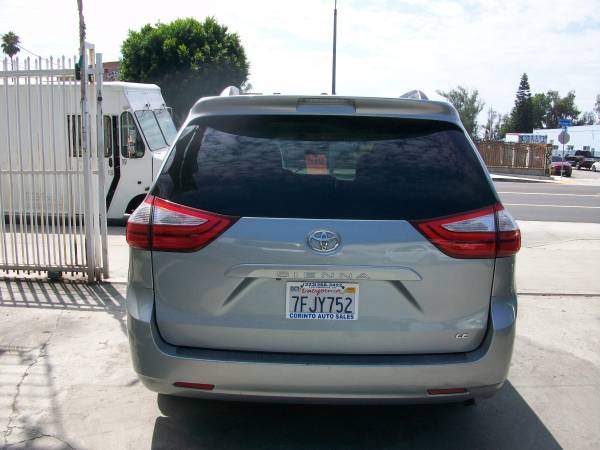 2015 Toyota SIENNA