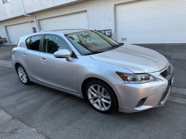 2016 Lexus CT200