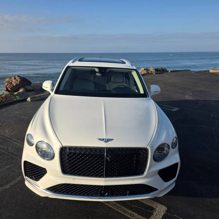 2024 Bentley Bentayga