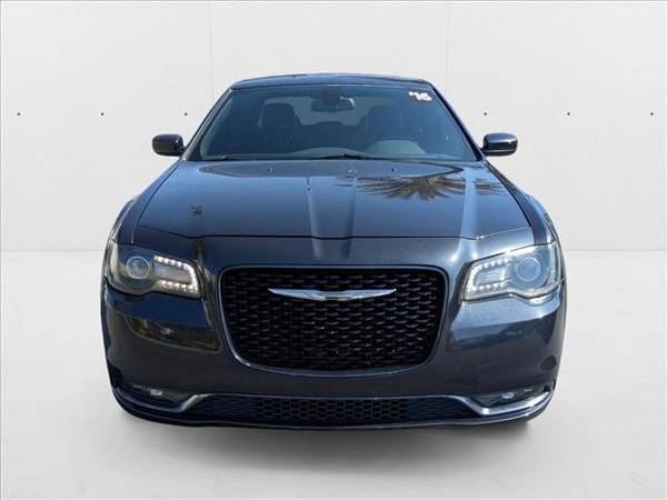 2016 Chrysler 300