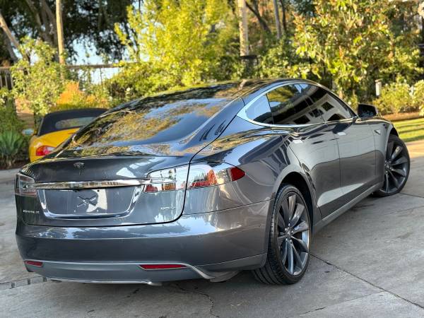 2015 Tesla Model